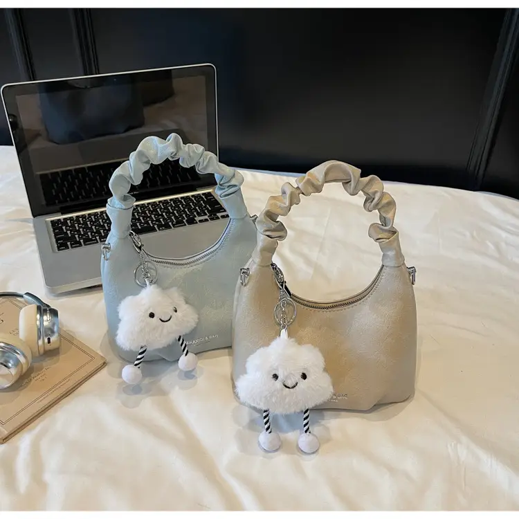 Trendy Cream Chain Shoulder Bag with Cute Bear Pom — feature 23