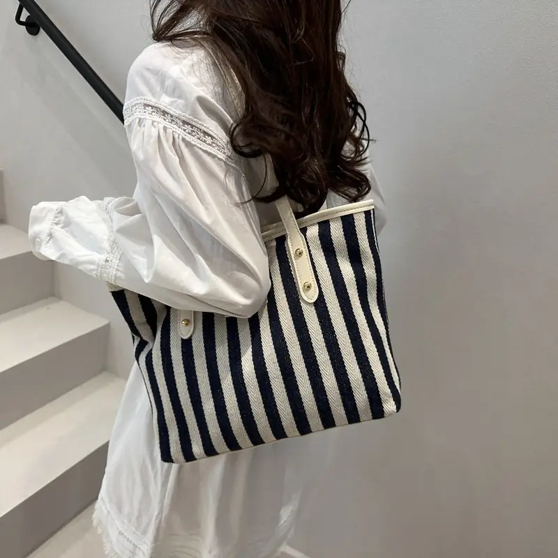 Striped Large Capacity Casual Tote Bag Black White 2025 - Image 6