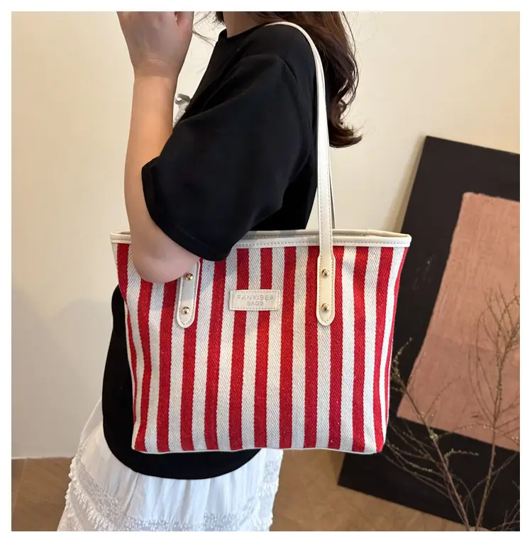 Striped Large Capacity Casual Tote Bag Black White 2025 — feature 12