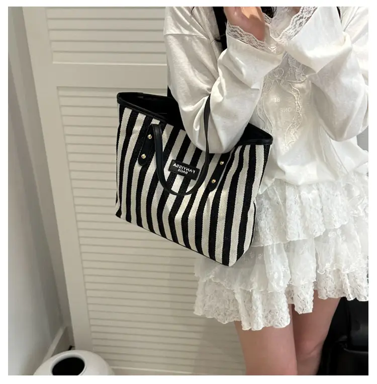 Striped Large Capacity Casual Tote Bag Black White 2025 — feature 25