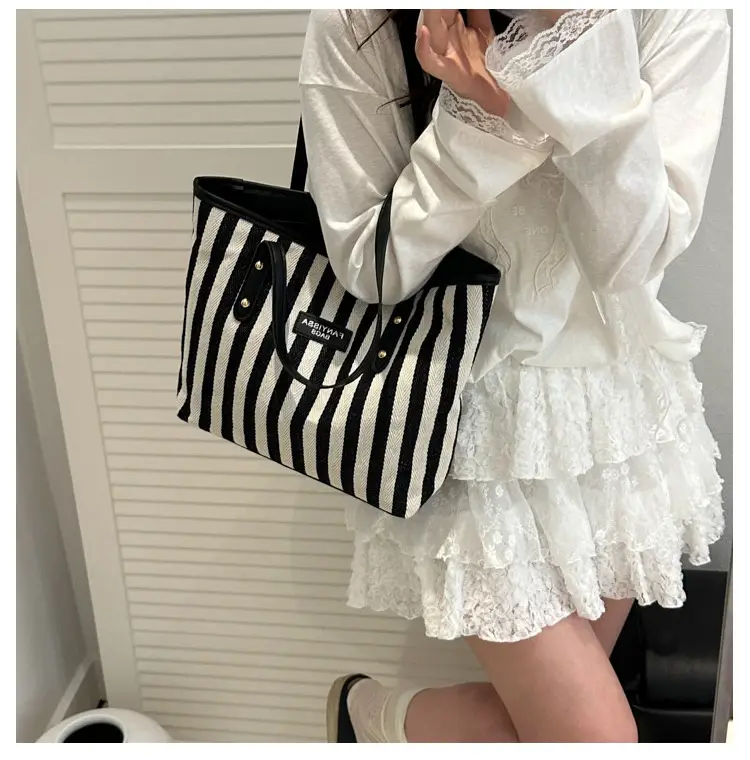 Striped Large Capacity Casual Tote Bag Black White 2025 — feature 26