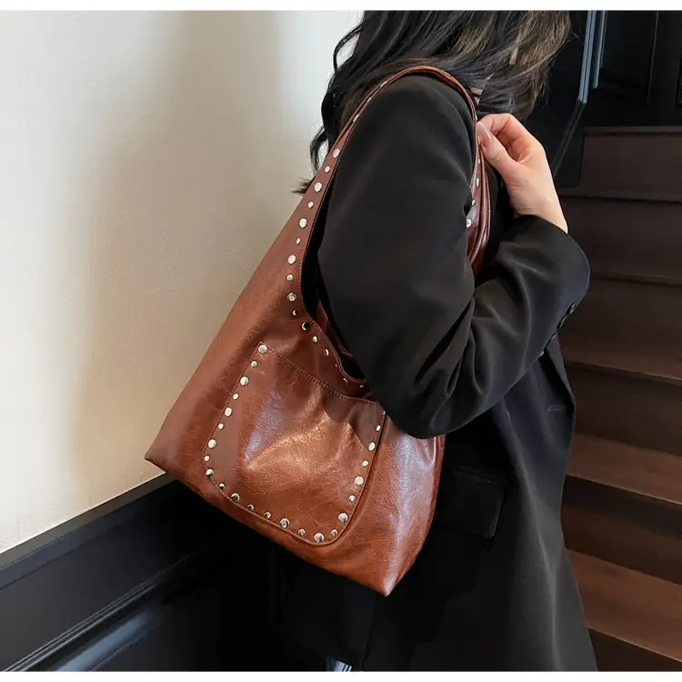 Retro Rivet Shoulder Bag Women Leather Tan 2025 — feature 10
