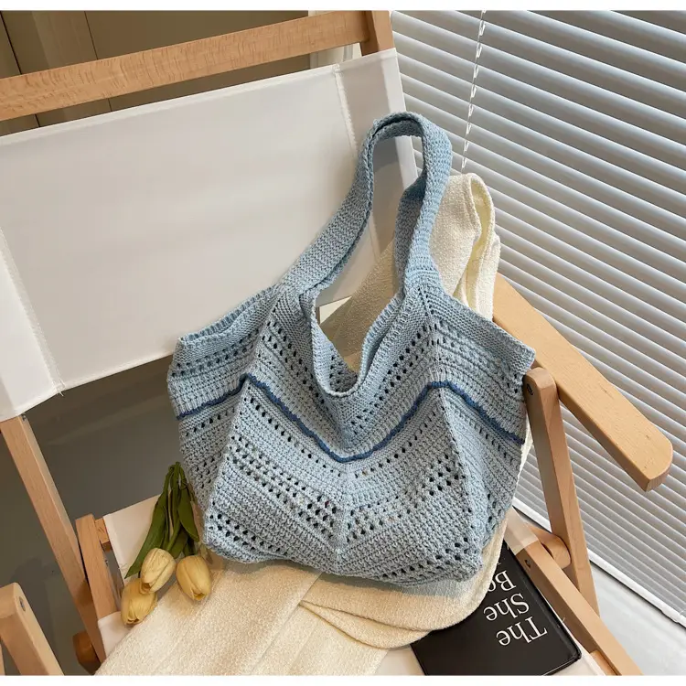 Handwoven Women's Crossbody Bag with Red Trim — feature 28