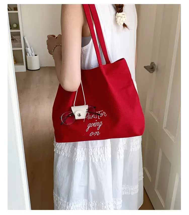 Red Canvas Women's Large Tote Bag 2025 — feature 12