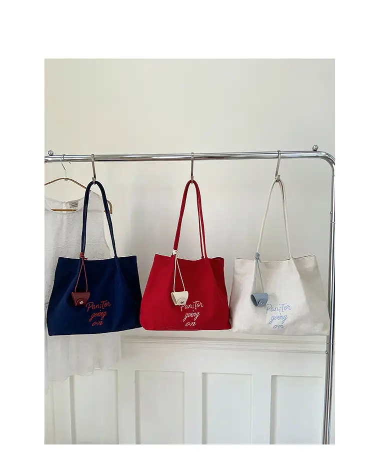 Red Canvas Women's Large Tote Bag 2025 — feature 6