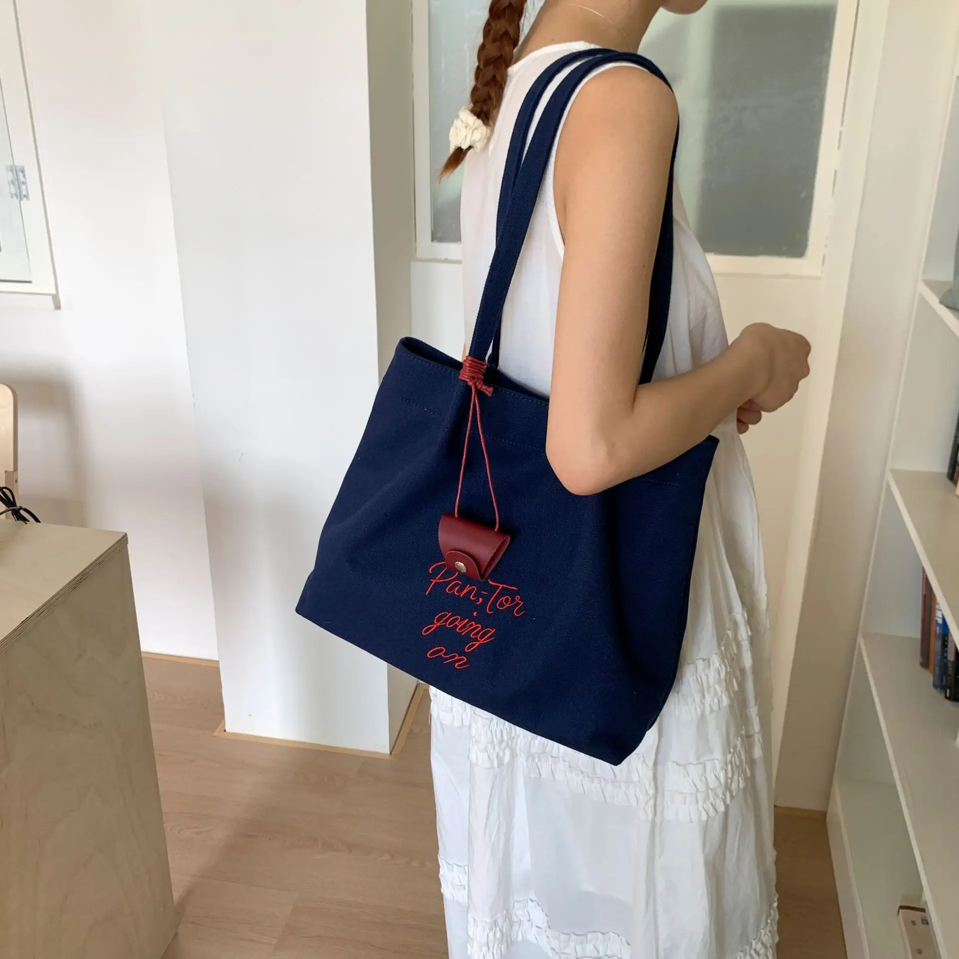Red Canvas Women's Large Tote Bag 2025 - Image 2