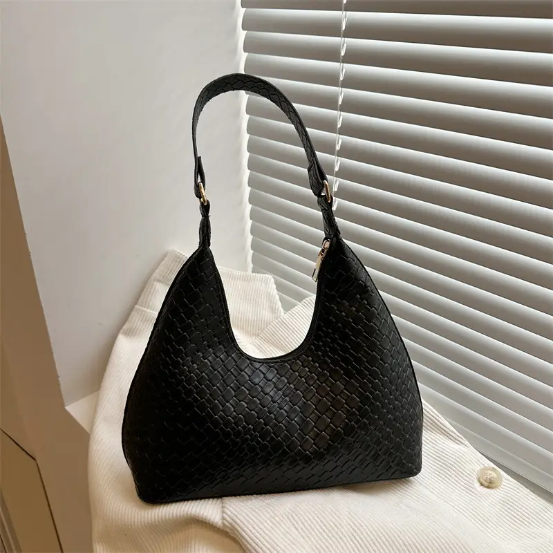 2025 New Summer Woven Commuter Bag Niche Design Large Capacity Single Shoulder Armpit Bag - Image 7