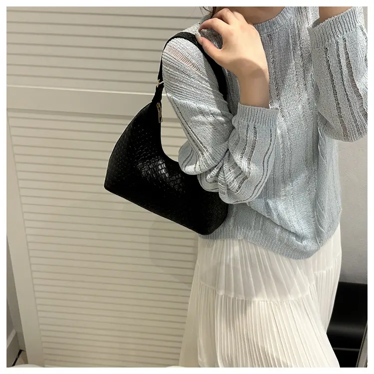 2025 New Summer Woven Commuter Bag Niche Design Large Capacity Single Shoulder Armpit Bag — feature 15