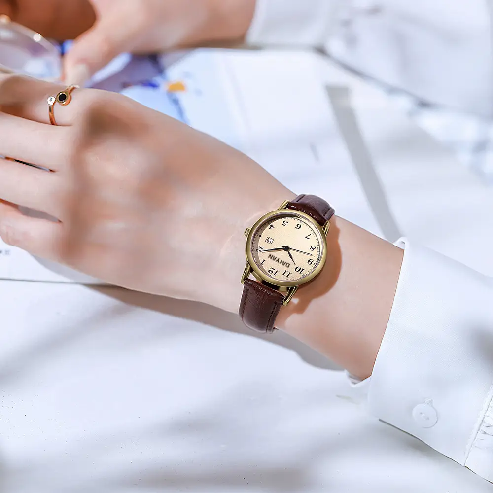 Women's Korean Style Watch with Vintage Leather Strap & Waterproof Quartz — feature 5