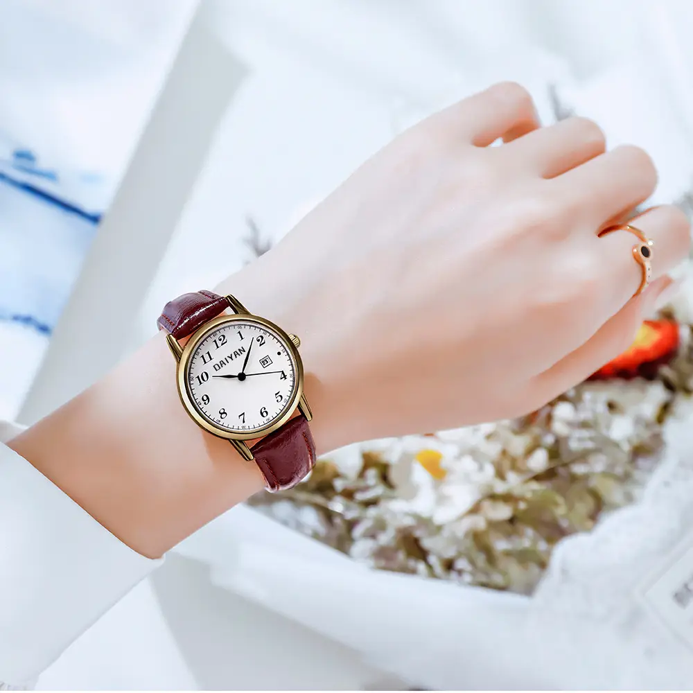 Women's Korean Style Watch with Vintage Leather Strap & Waterproof Quartz — feature 7