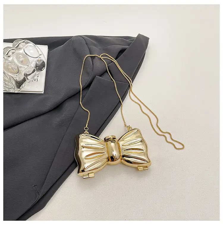 Gold Bow Hairpin for Women — feature 2