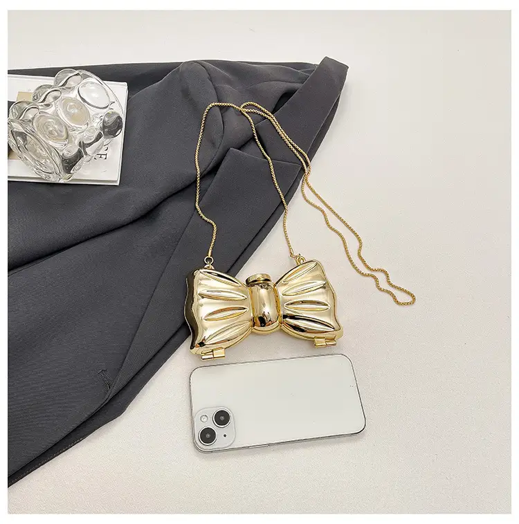 Gold Bow Hairpin for Women — feature 3