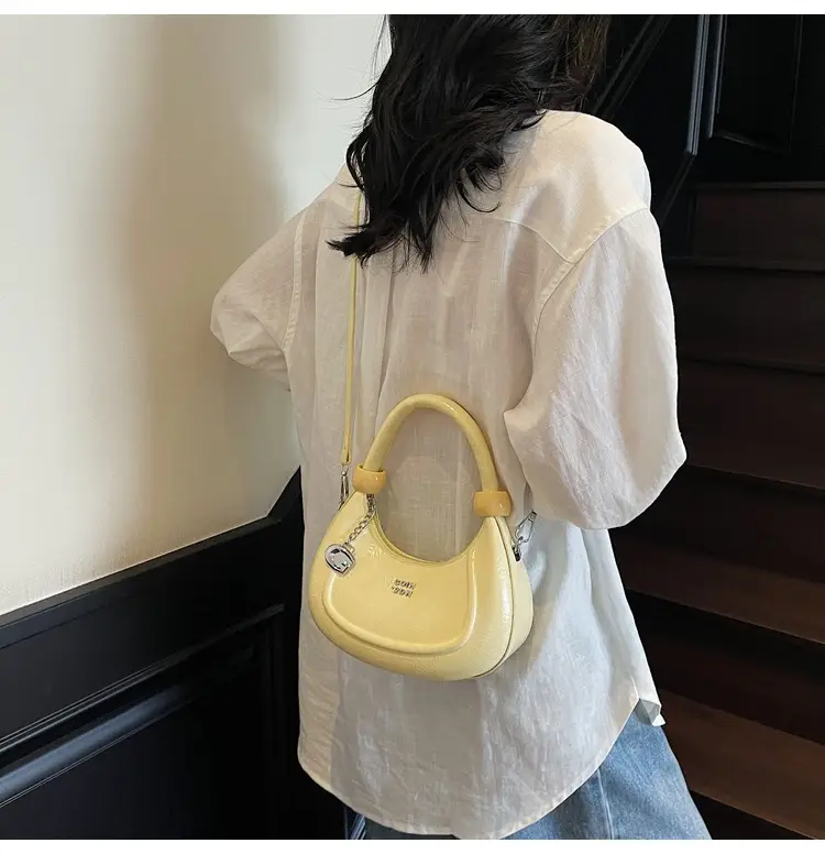 2025 Summer Retro Crescent Shoulder Bag Light Blue — feature 30