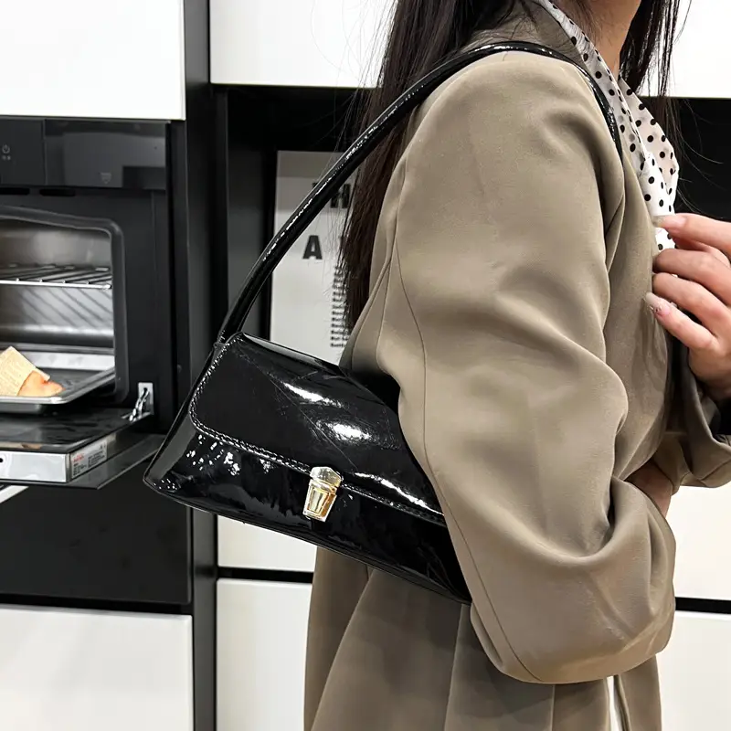 French Retro Shoulder Bag for Women 2025