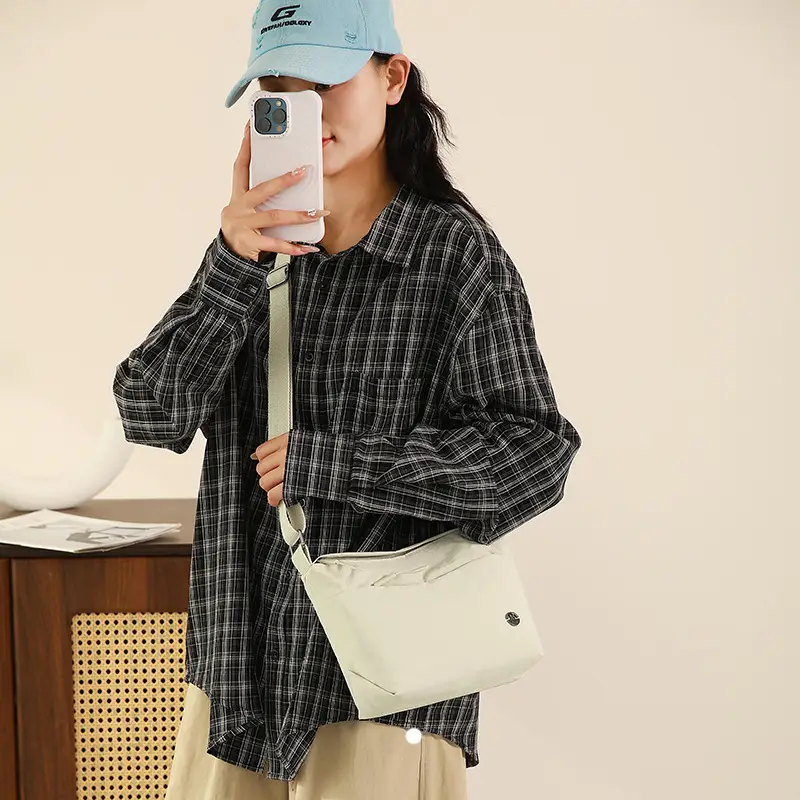 Women's Lightweight Nylon Crossbody Bag with 6 Colors - Image 9