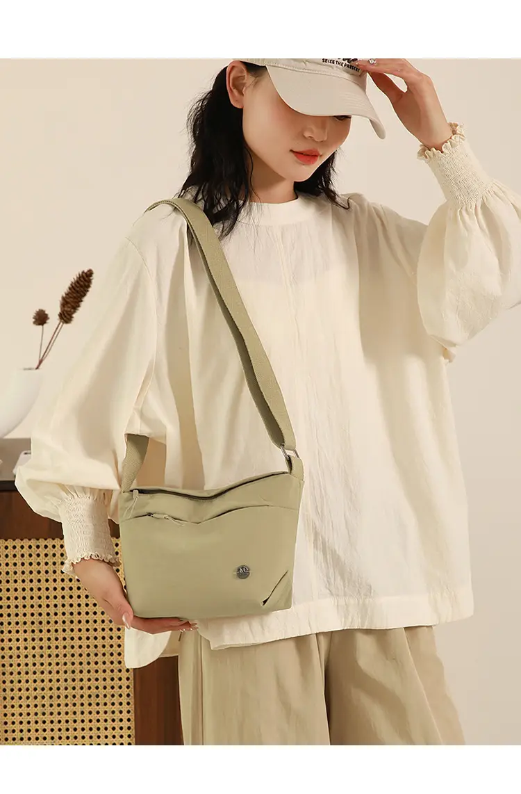 Women's Lightweight Nylon Crossbody Bag with 6 Colors — feature 12