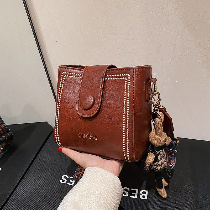 Women's Retro Brown Shoulder Crossbody Bag - Image 9