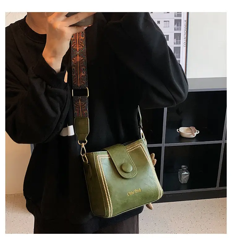 Women's Retro Brown Shoulder Crossbody Bag — feature 21