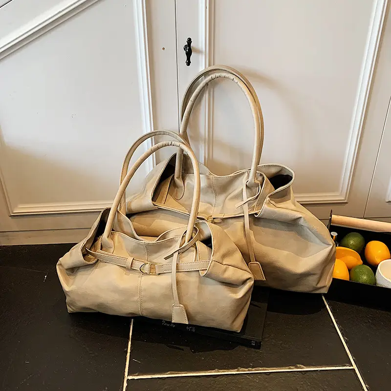 Black Women's Large Capacity Soft Leather Tote Bag - Image 6