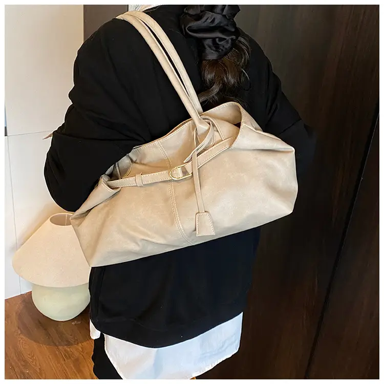 Black Women's Large Capacity Soft Leather Tote Bag — feature 12