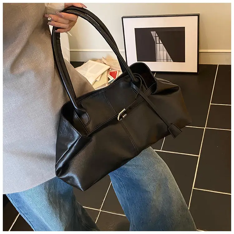 Black Women's Large Capacity Soft Leather Tote Bag — feature 19