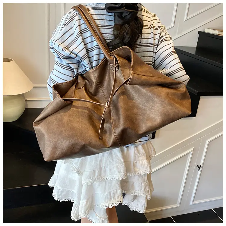 Black Women's Large Capacity Soft Leather Tote Bag — feature 7
