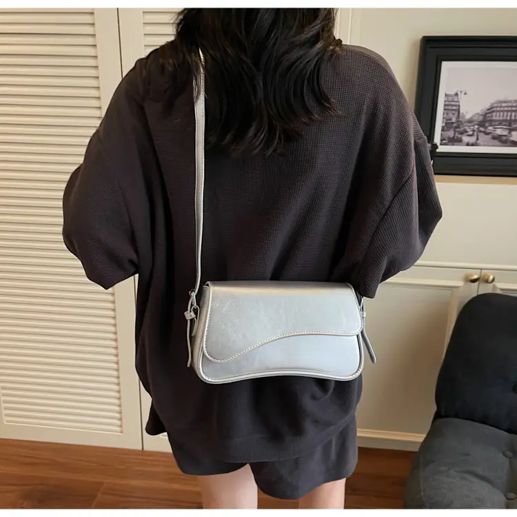 Retro Western Crossbody Bag for Women Brown 2025 — feature 15