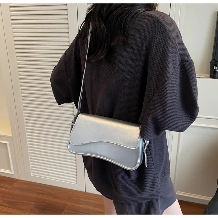 Retro Western Crossbody Bag for Women Brown 2025 — feature 17