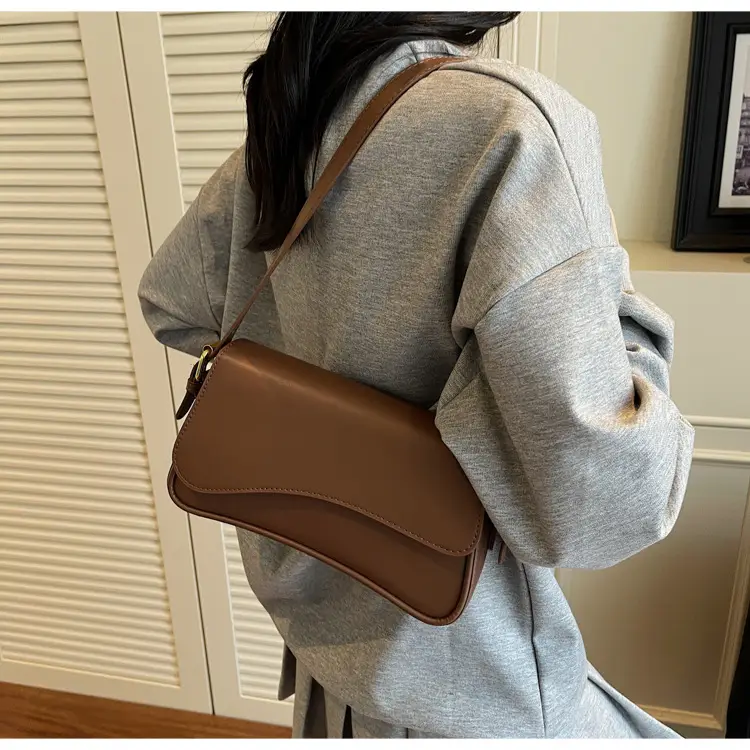Retro Western Crossbody Bag for Women Brown 2025 — feature 19