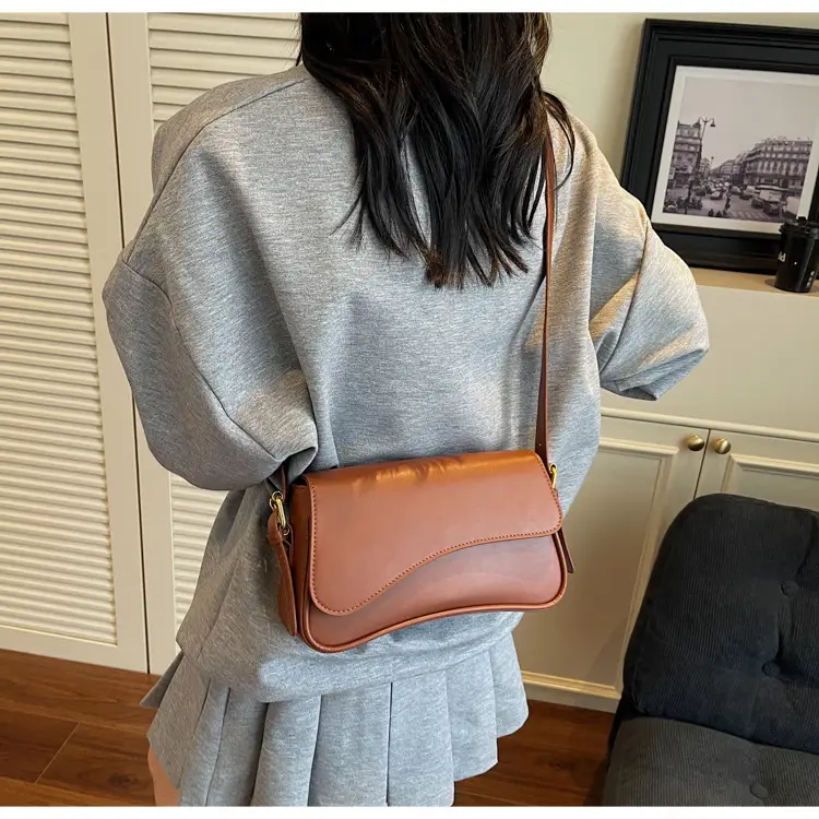 Retro Western Crossbody Bag for Women Brown 2025 — feature 22