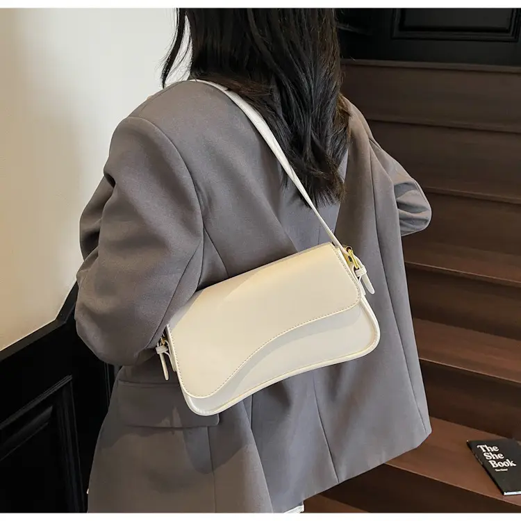Retro Western Crossbody Bag for Women Brown 2025 — feature 26