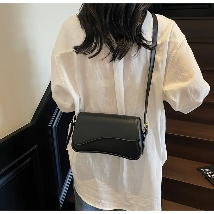 Retro Western Crossbody Bag for Women Brown 2025 — feature 27