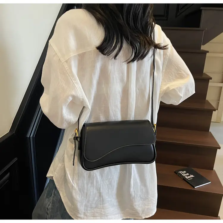 Retro Western Crossbody Bag for Women Brown 2025 — feature 28