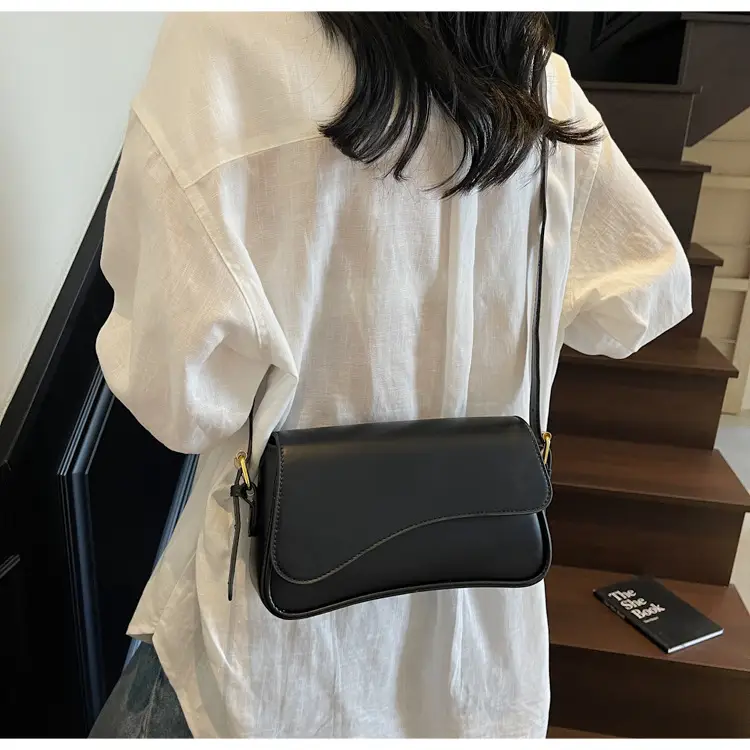 Retro Western Crossbody Bag for Women Brown 2025 — feature 29