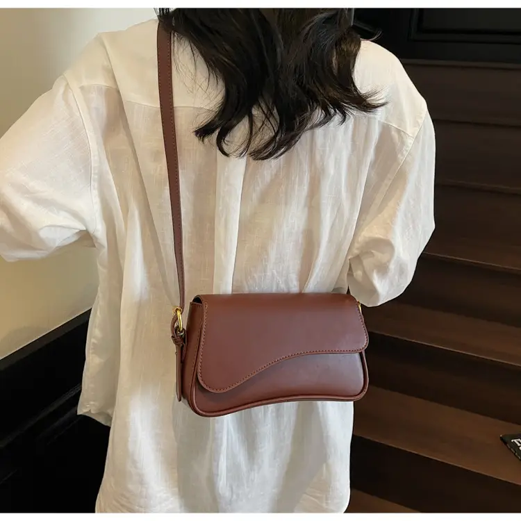 Retro Western Crossbody Bag for Women Brown 2025 — feature 31