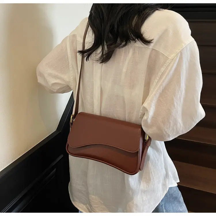 Retro Western Crossbody Bag for Women Brown 2025 — feature 32