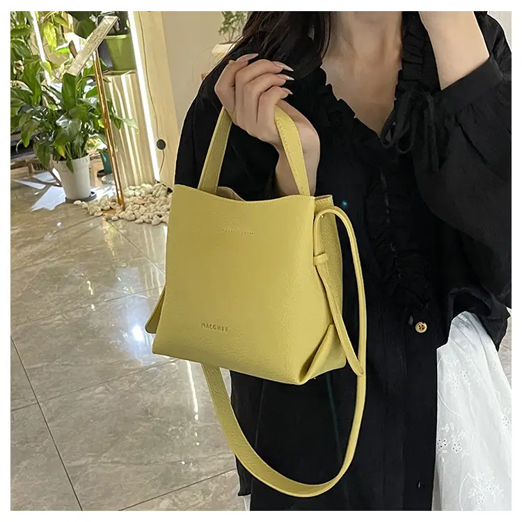Women's Crossbody Bag Cream Leather 2025 New Trendy — feature 18