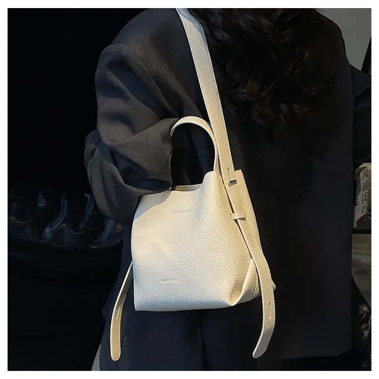 Women's Crossbody Bag Cream Leather 2025 New Trendy — feature 9