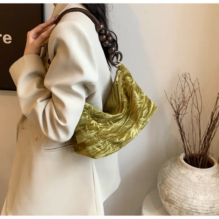 Retro Beaded Shoulder Bag for Women 2026 — feature 17