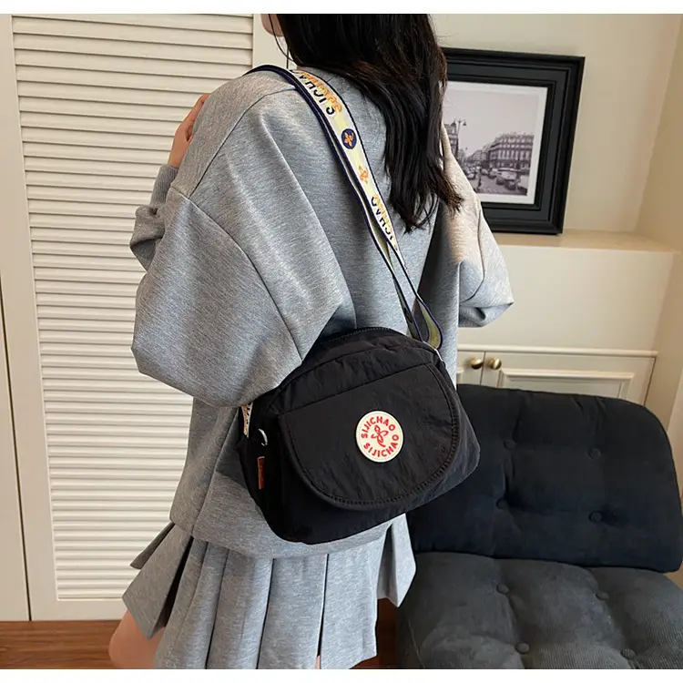 Women's Beige Crossbody Bag 2025 Casual Lightweight — feature 11
