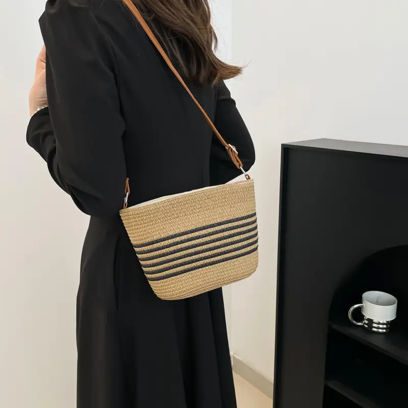 Straw Woven Crossbody Bag for Women - Image 5