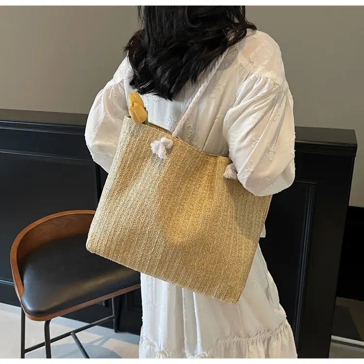 Straw Woven Shoulder Bag Large Capacity Women — feature 13