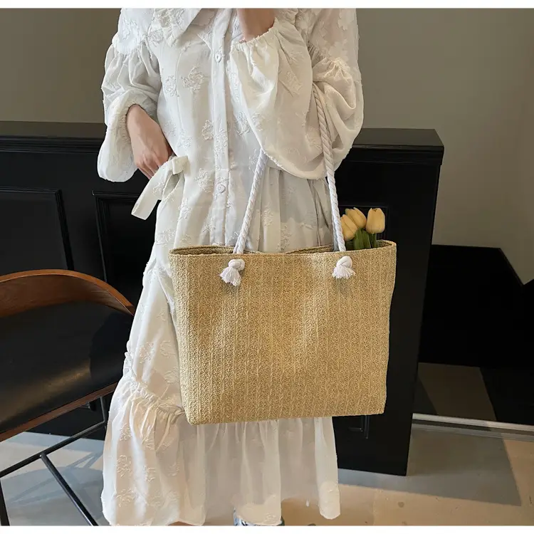 Straw Woven Shoulder Bag Large Capacity Women — feature 9