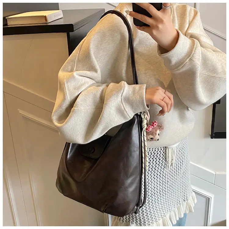 Women Cross-Border Retro Tote Bag Beige 2025 — feature 9