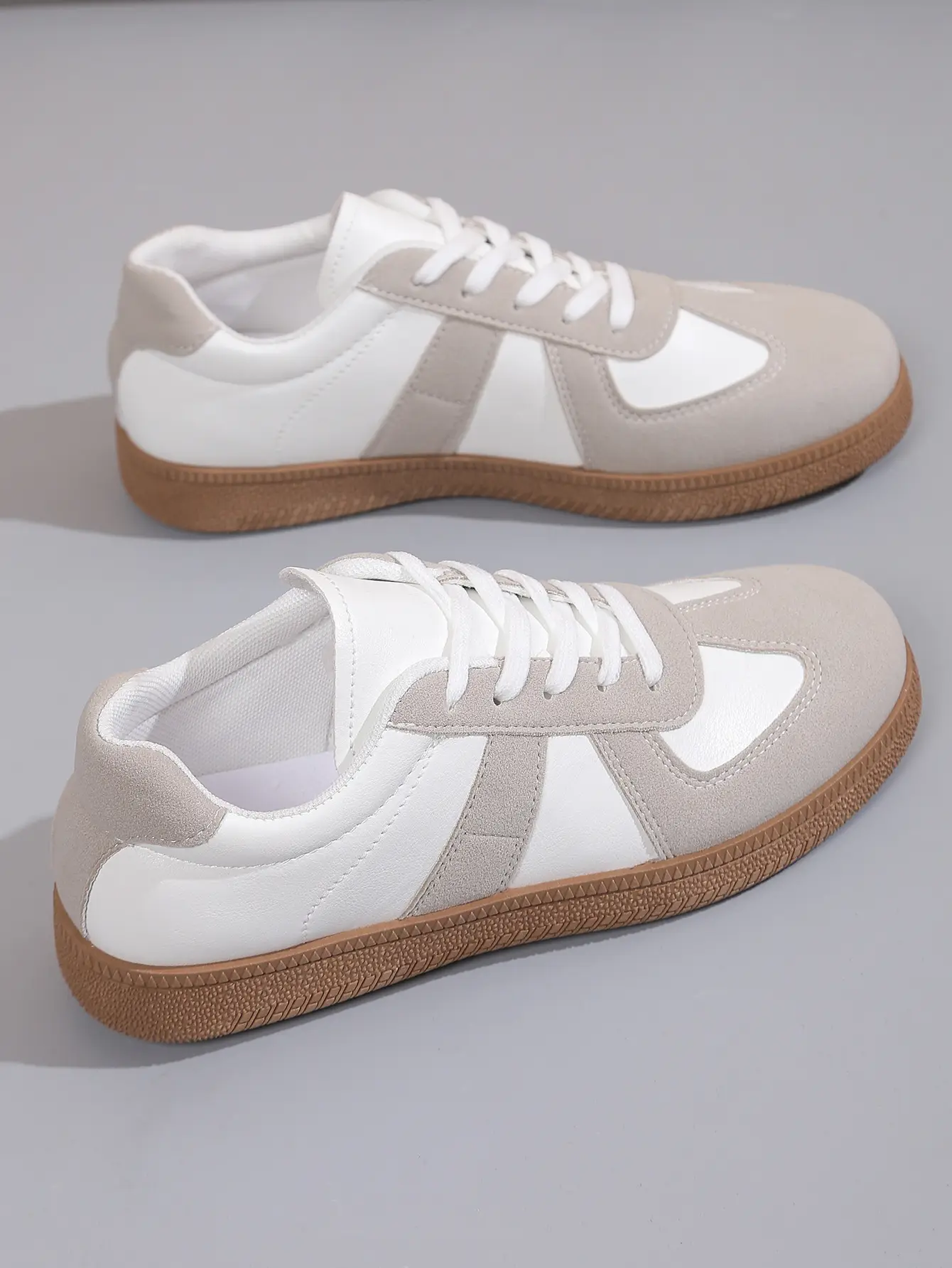 White Cross-Border Casual Sneakers Flat 2025 — feature 1