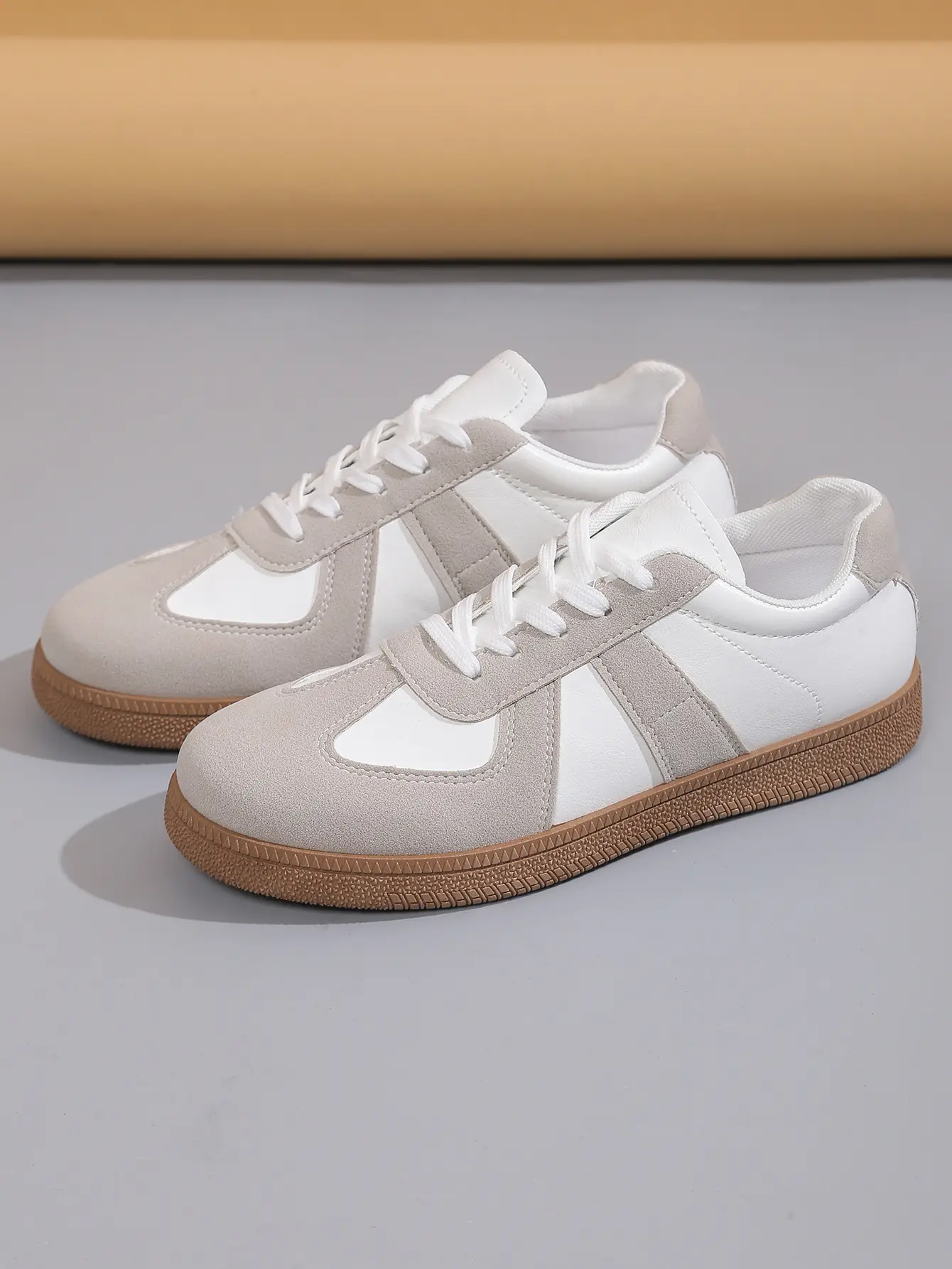 White Cross-Border Casual Sneakers Flat 2025 — feature 4