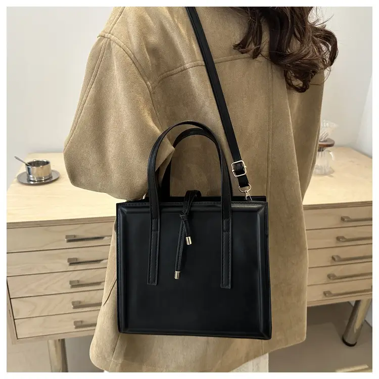 2025 New Trendy Square Bag for Women — feature 17