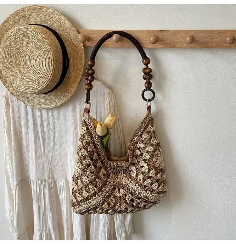Trendy Straw Shoulder Bag for Women 2026 — feature 26