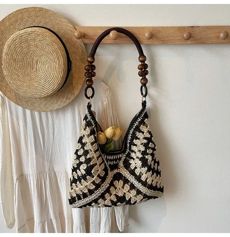 Trendy Straw Shoulder Bag for Women 2026 — feature 32