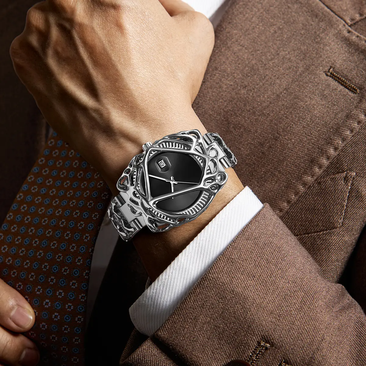 Retro Spider Web Watch for Men Red Dial Quartz - Image 7